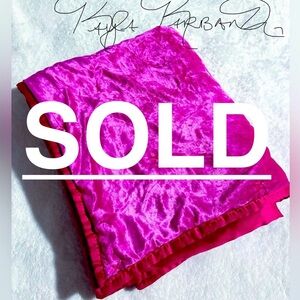 ✨ FUSCHIA VELVET PILLOW CASE 26”x20” FUSCHIA BEDROOM